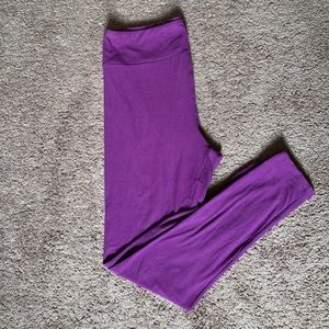LulaRoe TC Plum Colored Leggings
